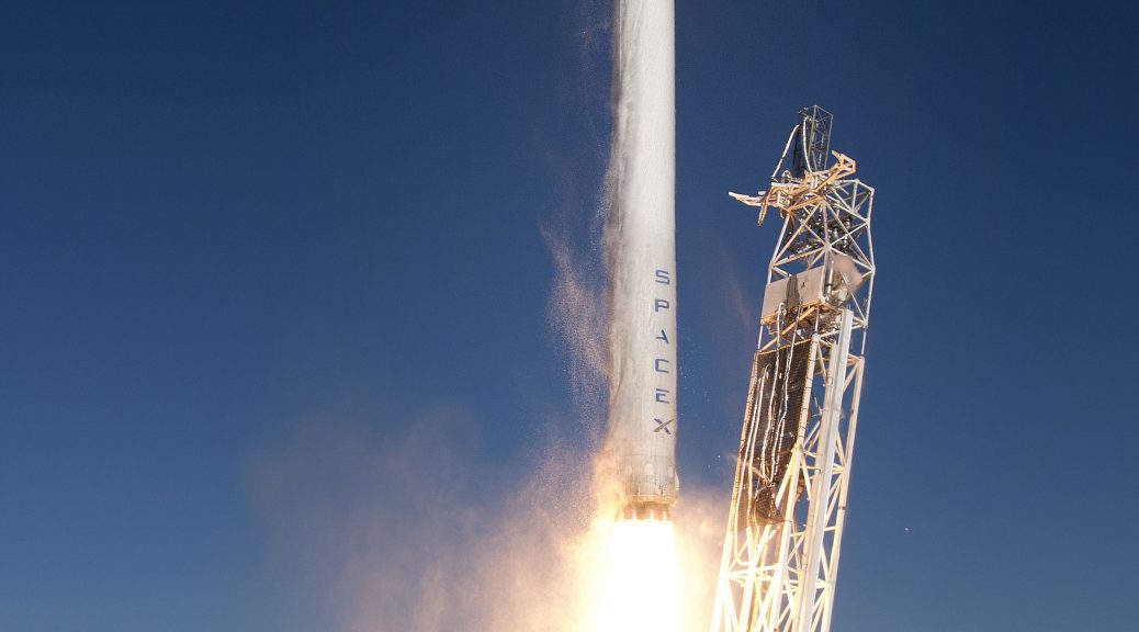 Photo décollage du Falcon 9.